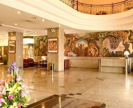Hotel Golden Dragon Kunming Interior foto