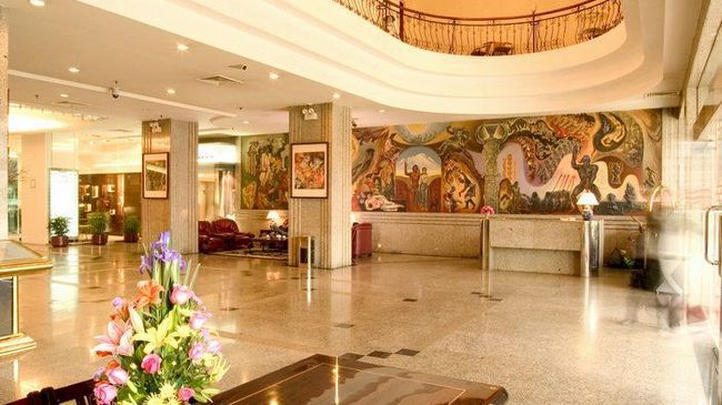 Hotel Golden Dragon Kunming Interior foto