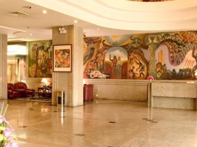 Hotel Golden Dragon Kunming Exterior foto