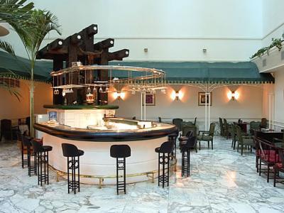 Hotel Golden Dragon Kunming Exterior foto